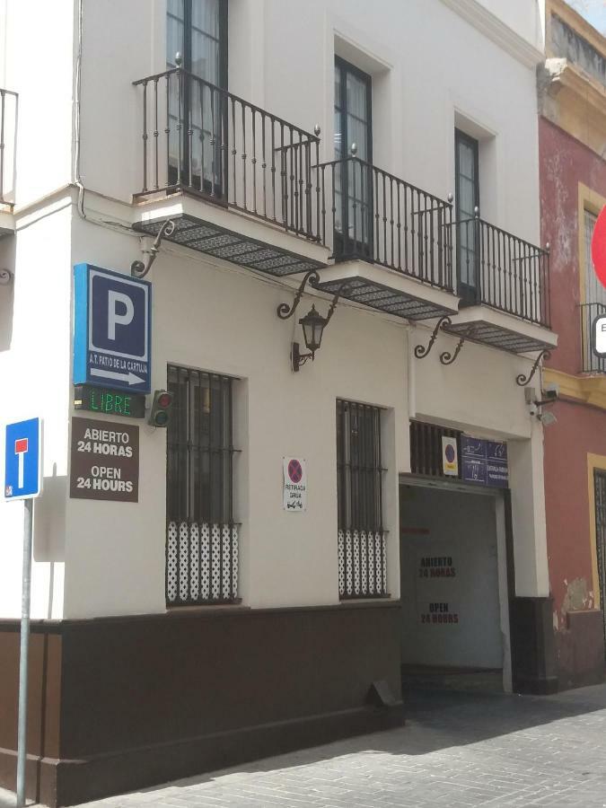 Atico Con Terraza En Alameda De Hercules Севилья Экстерьер фото